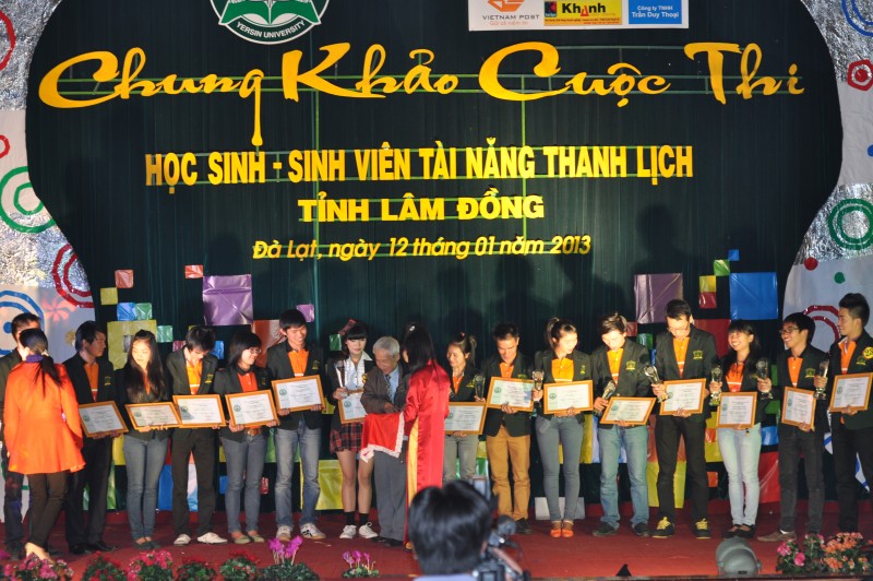 Một nguyên tắc cơ bản của tư tưởng đạo đức Hồ Chí Minh “Nói đi đôi với làm, phải nêu gương về đạo đức”