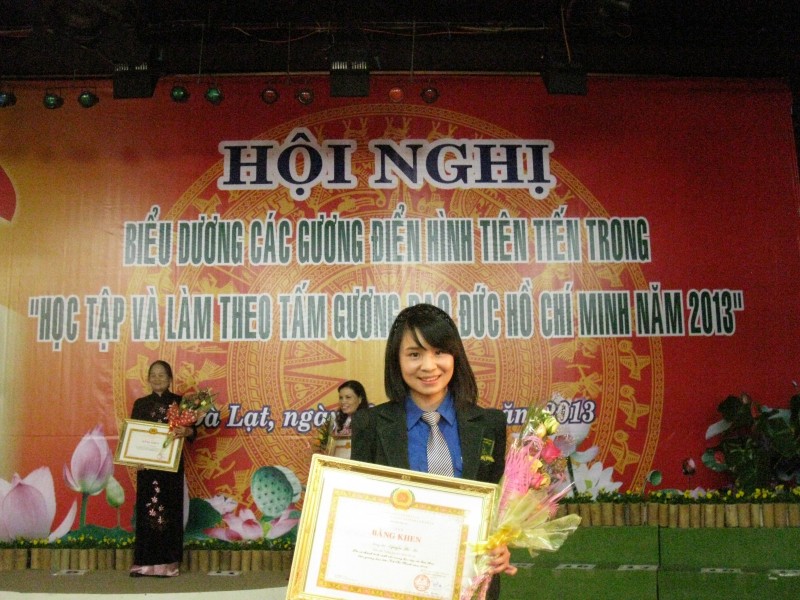 Tấm gương đạo đức của Bác Về đấu tranh chống chủ nghĩa cá nhân