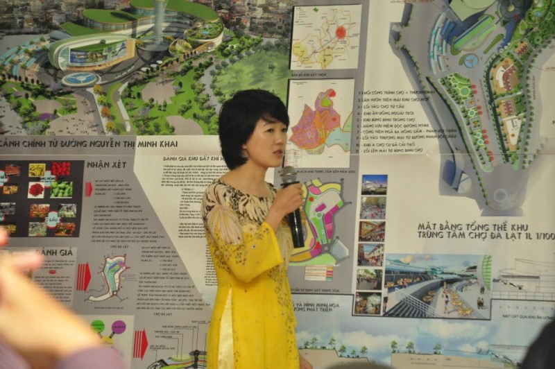 Sinh viên khoa Kiến trúc và Mỹ thuật công nghiệp bảo vệ khóa luận tốt nghiệp