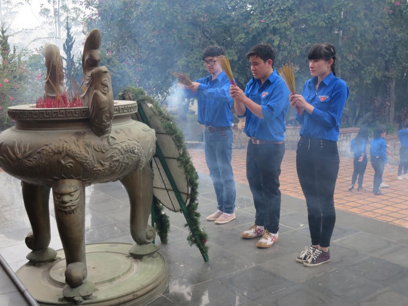 Tuổi trẻ Yersin tưởng nhớ, tri ân các anh hùng liệt sĩ