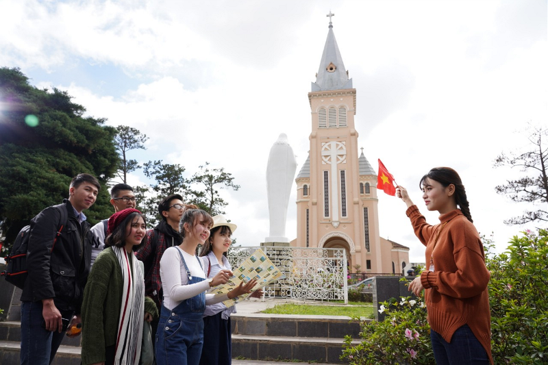 Thông báo chiêu sinh lớp Nghiệp vụ Hướng dẫn du lịch