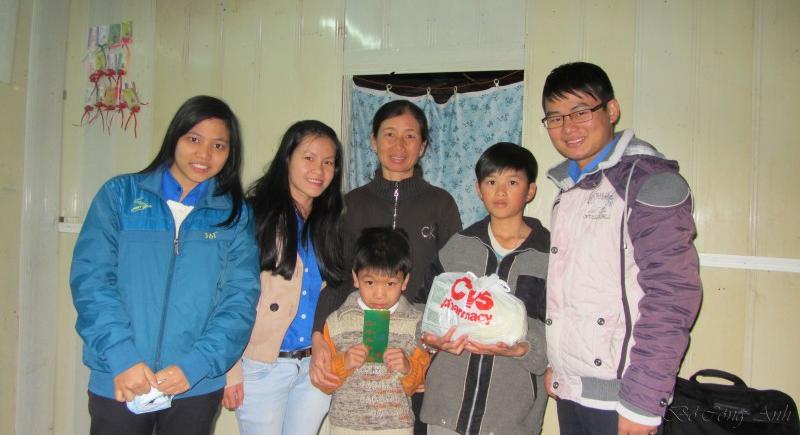 Sinh viên trường Đại học Yersin Đà Lạt với hoạt động Xuân tình nguyện 2014
