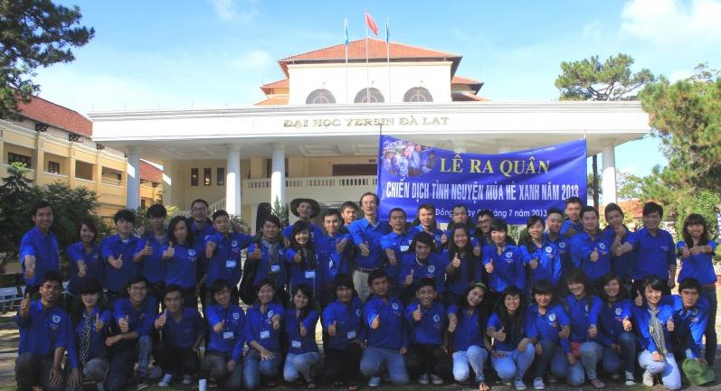 Tài liệu tập huấn “Chiến dịch tình nguyện Mùa hè Xanh” năm 2013