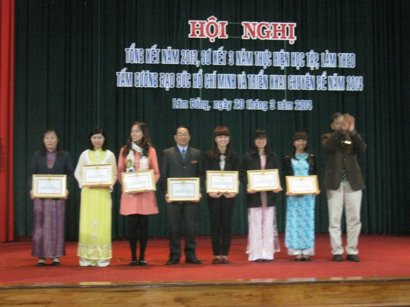 Hội nghị sơ kết 3 năm thực hiện Chỉ thị Số 03-CT/TW của Bộ Chính trị về học tập và làm theo tấm gương đạo đức Hồ Chí Minh và học tập chuyên đề năm 2014