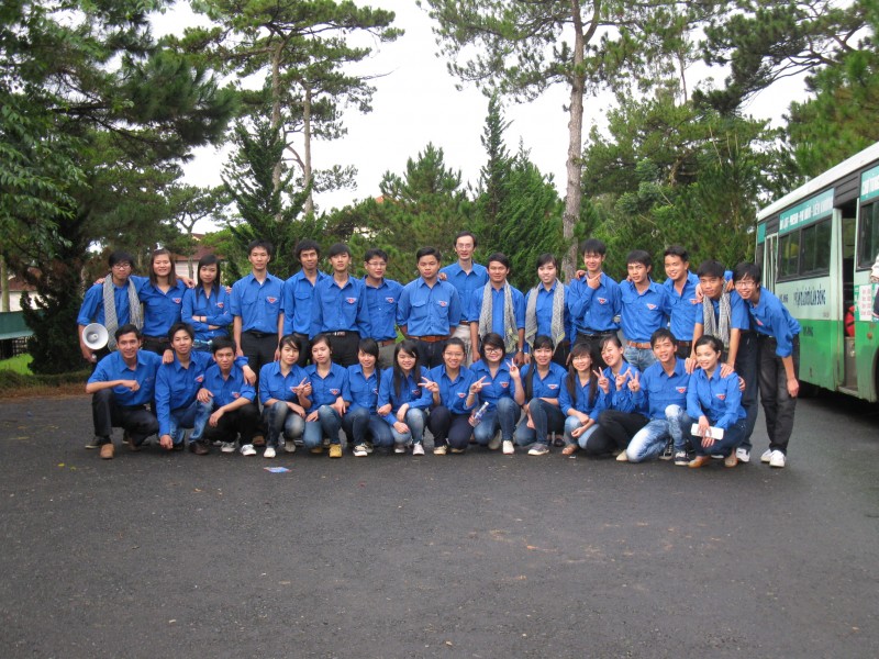 Ra quân chiến dịch tình nguyện Mùa hè xanh năm 2012