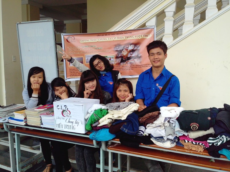 Tuổi trẻ trường Đại học Yersin Đà Lạt chung tay ủng hộ đồng bào miền Trung bị ảnh hưởng của bão, lũ