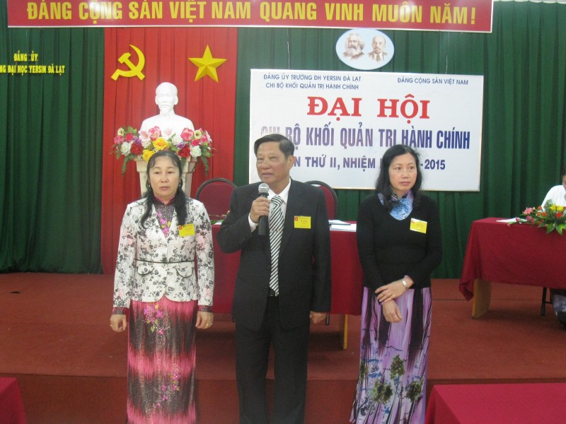 Đại hội Chi bộ khối Quản trị hành chính, nhiệm kỳ 2012 – 2015