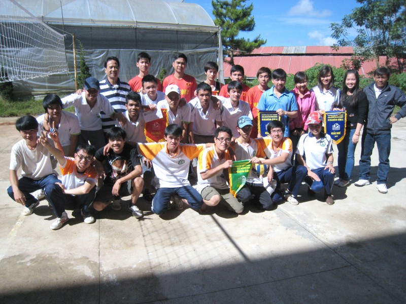 Giải bóng chuyền Nam – Nữ khoa Quản trị kinh doanh, năm học 2012 – 2013