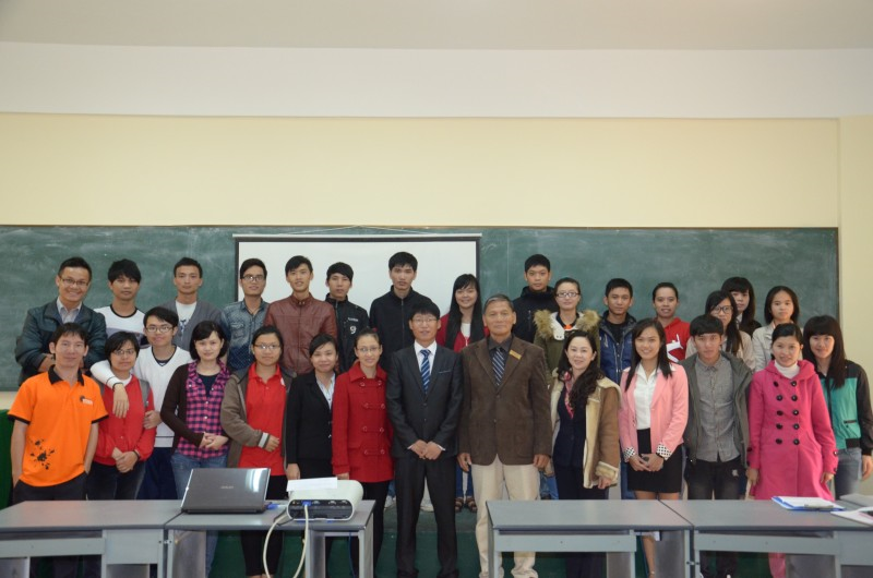 Khai giảng lớp Digital Marketing và lớp tiếng Hàn miễn phí