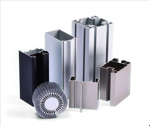 Long Vân – Vững bước tiên phong