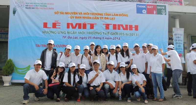 Đoàn khoa Sinh học – Môi trường hưởng ứng ngày Môi trường Thế giới 2013