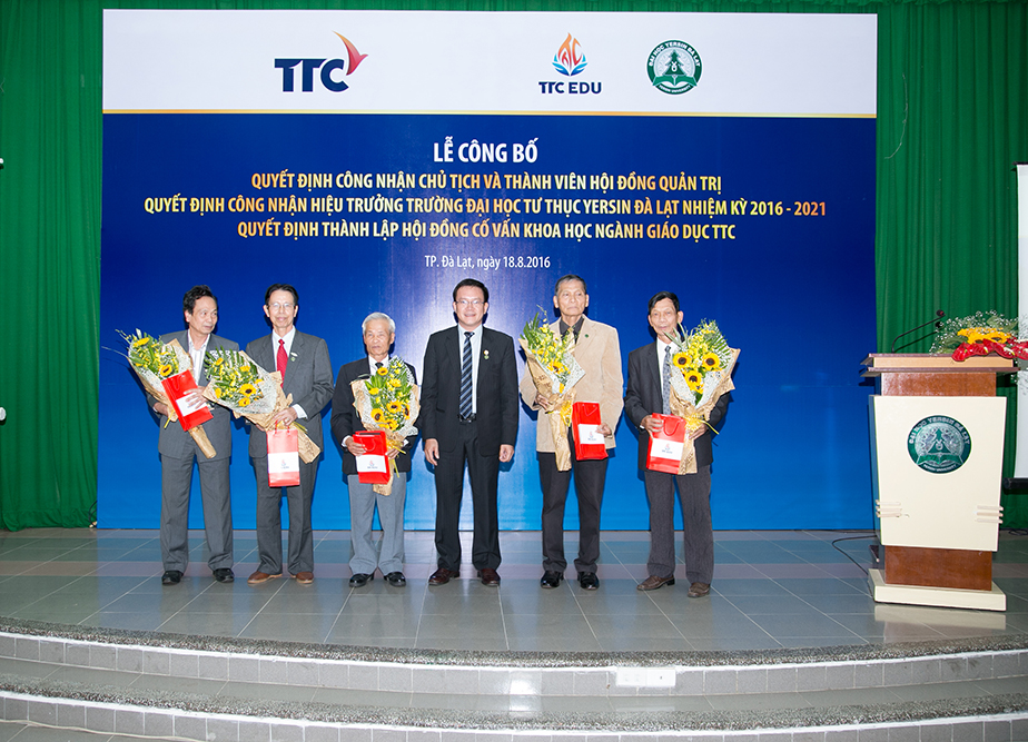 Lễ tổng kết chiến dịch Mùa hè xanh 2016 – Xanh mãi mùa hè tình nguyện