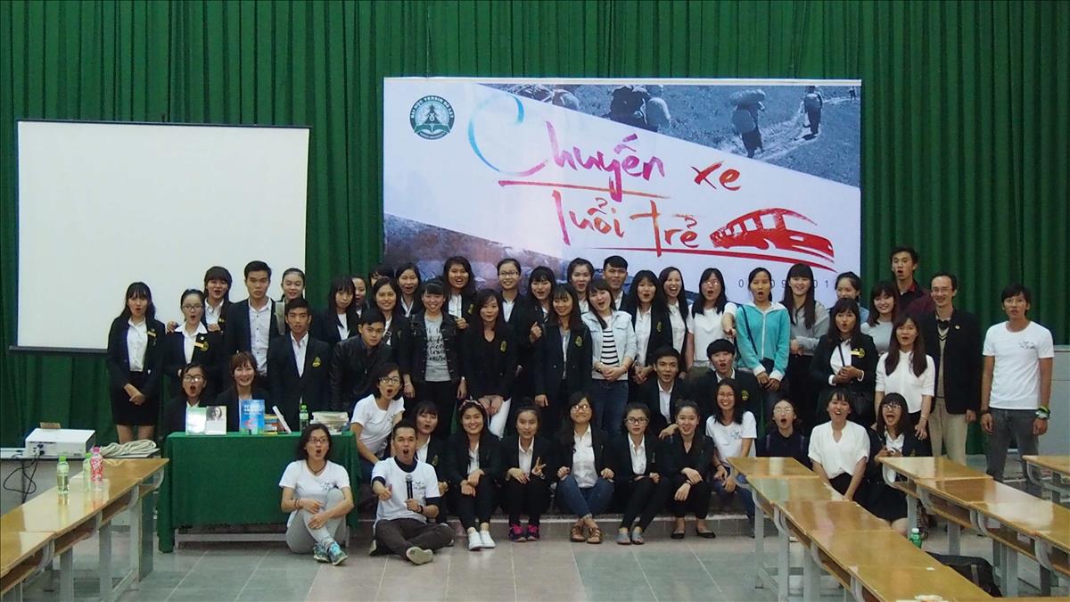 “Chuyến xe tuổi trẻ” mang cảm hứng và động lực thay đổi đến với sinh viên YERSIN