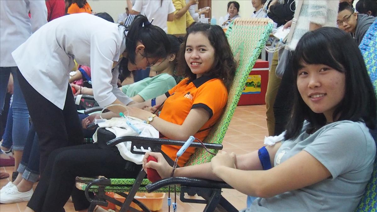 184 sinh viên trường Đại học Yersin Đà Lạt tham gia hiến máu tình nguyện