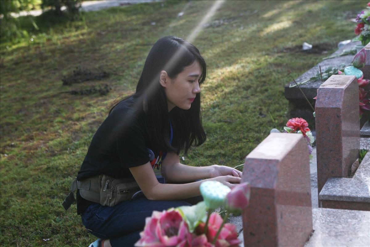 Festival SV Kiến trúc 2016 (ngày 17/4): Hoạt động viếng nghĩa trang liệt sĩ