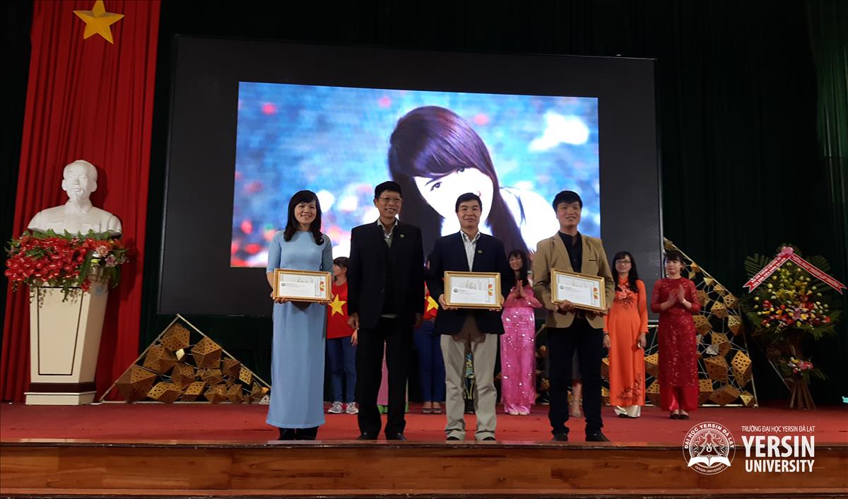 Cuộc thi văn nghệ chào mừng kỷ niệm 12 năm ngày thành lập trường Đại học Yersin Đà Lạt