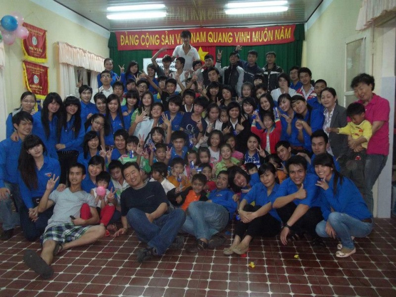 Chương trình “Tết trung thu cho em” của sinh viên trường Đại học Yersin Đà Lạt