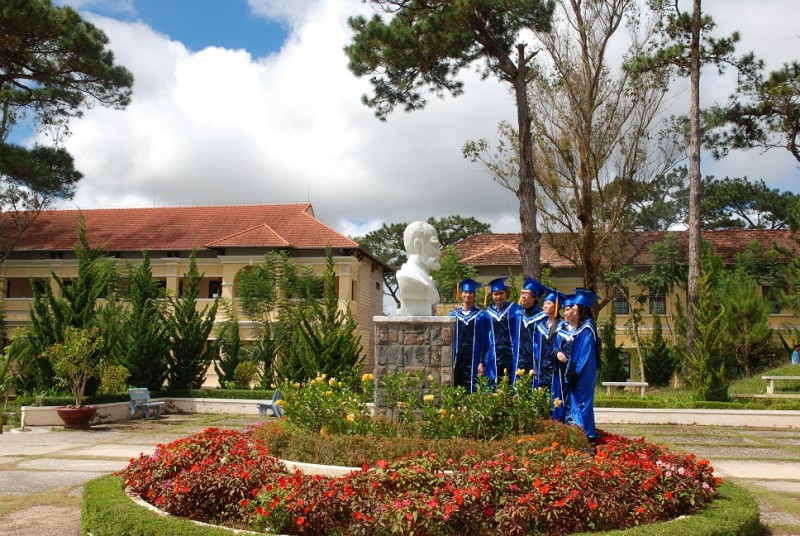 Điểm trúng tuyển các ngành đào tạo năm 2011