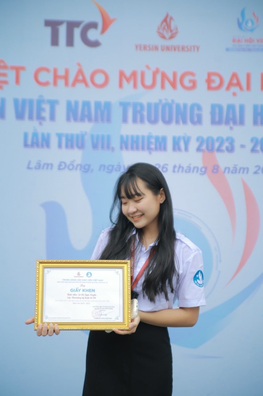 Lê Vũ Ngọc Duyên: Một cô nàng năng động và tài năng của YersinUni