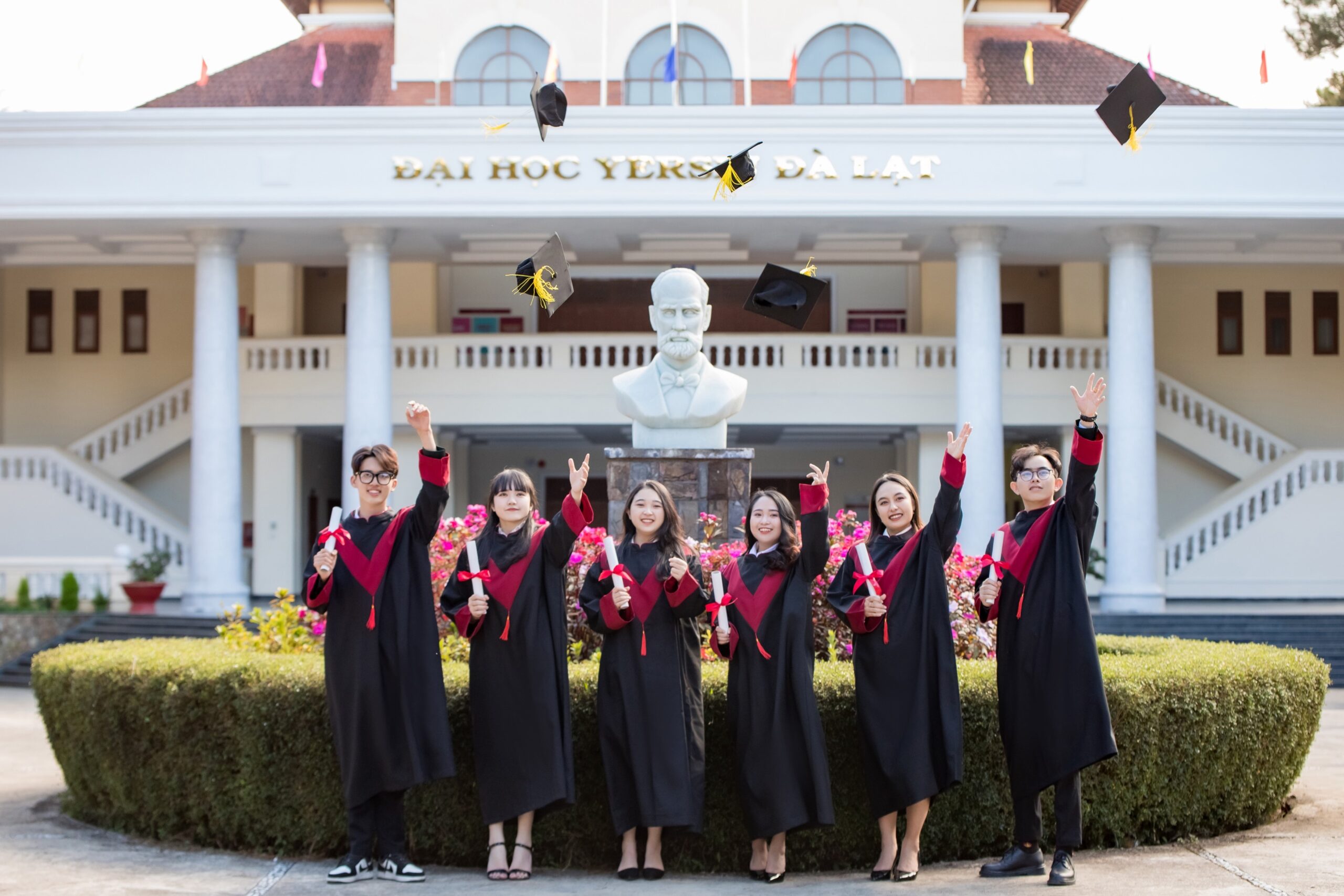 “Tuyệt chiêu” học bạ – Săn ngay học bổng cùng YersinUni