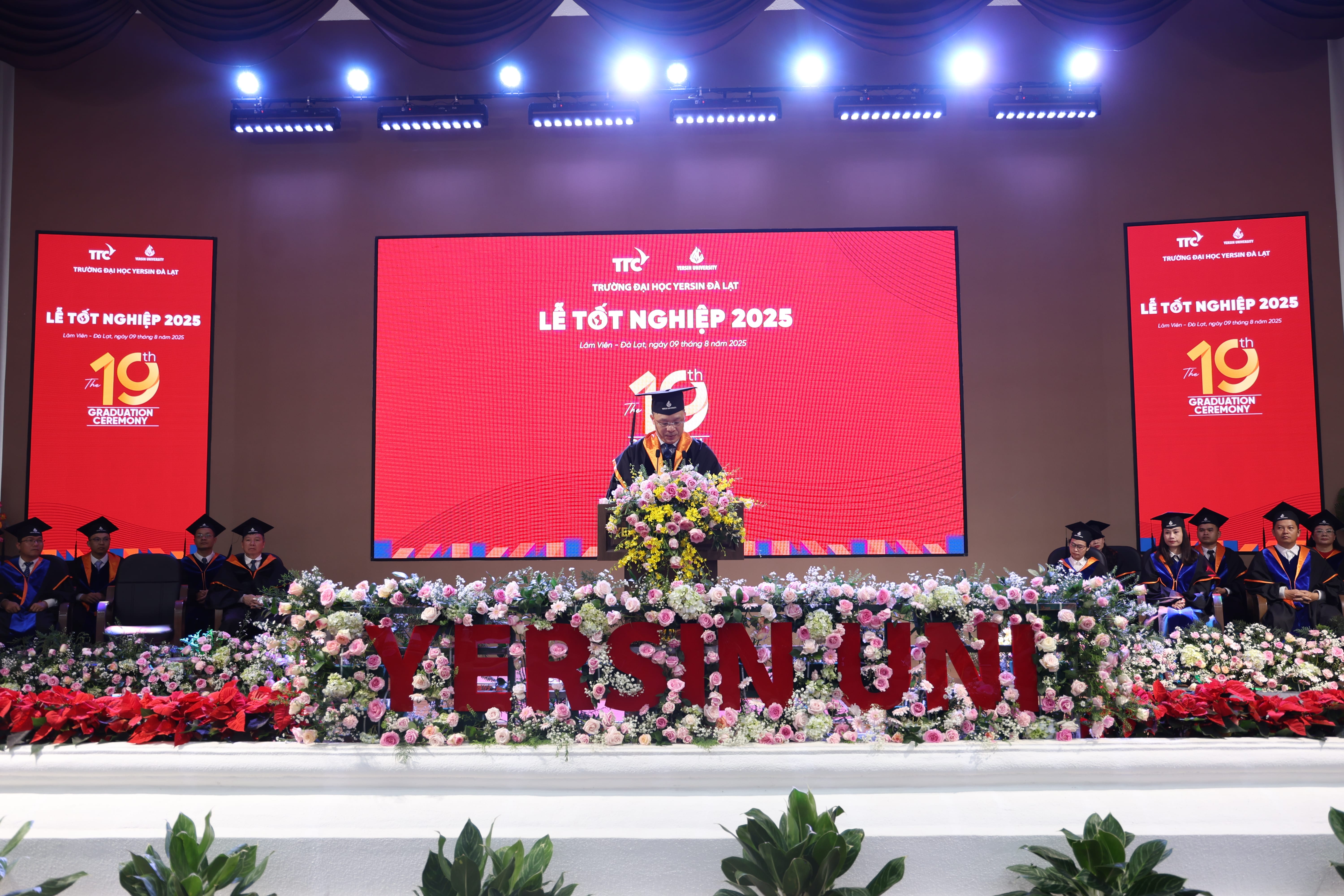Lễ tốt nghiệp YersinUni năm 2025 thành công rực rỡ