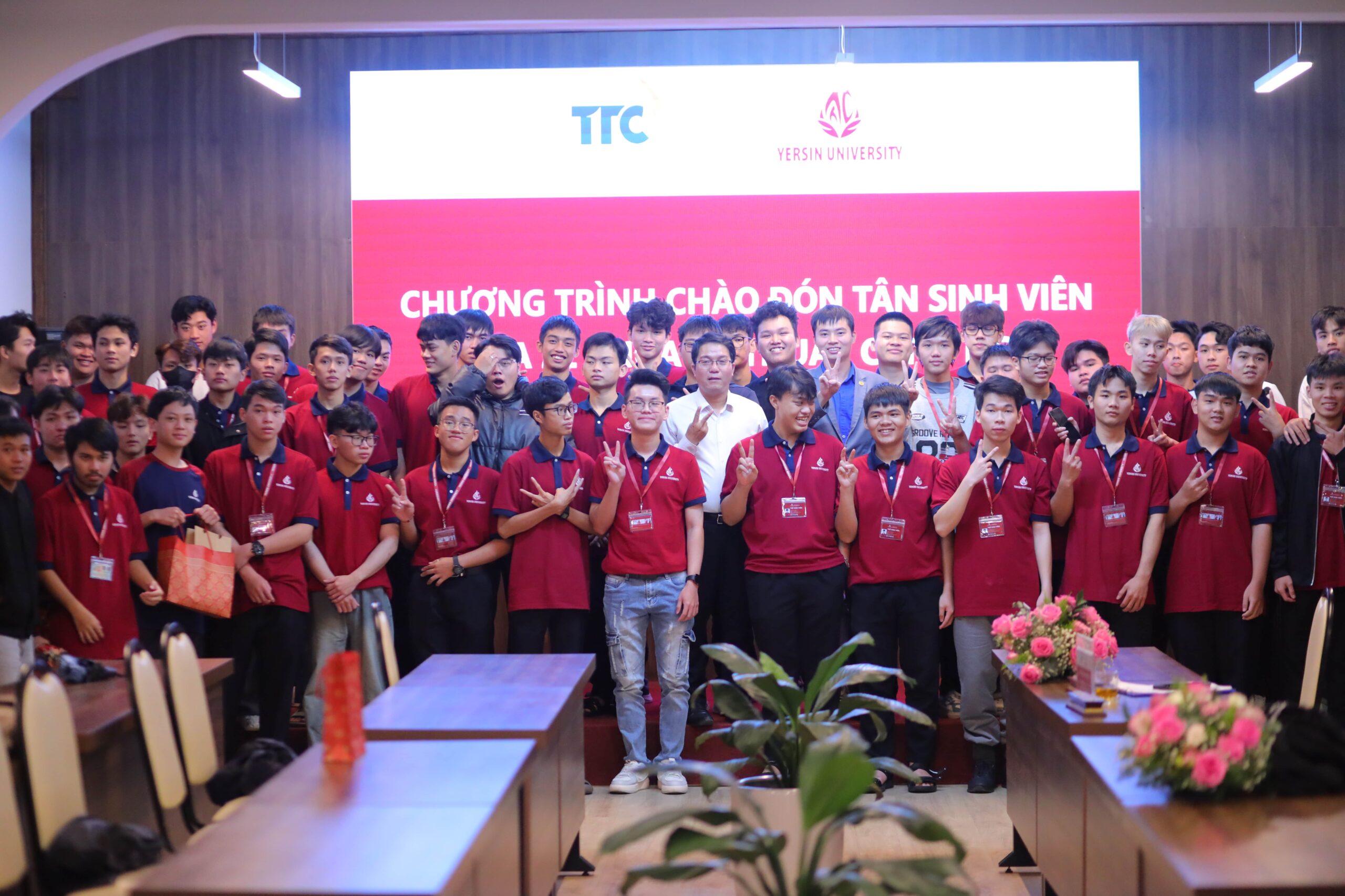 Chào đón tân sinh viên Khóa 22 Khoa Kỹ thuật công nghệ