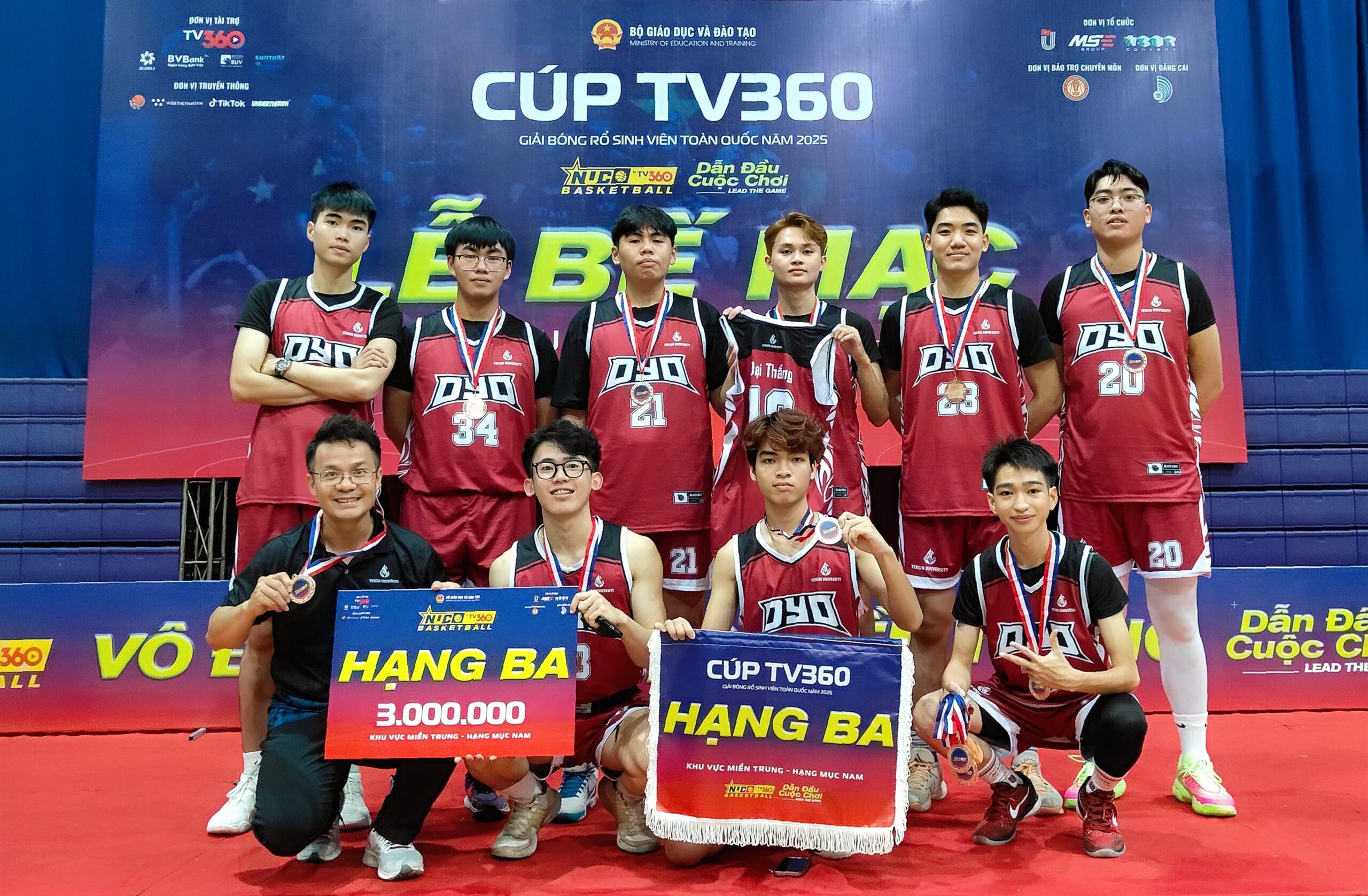 Đội bóng rổ YersinUni đạt Huy chương Đồng khu vực miền Trung 2025