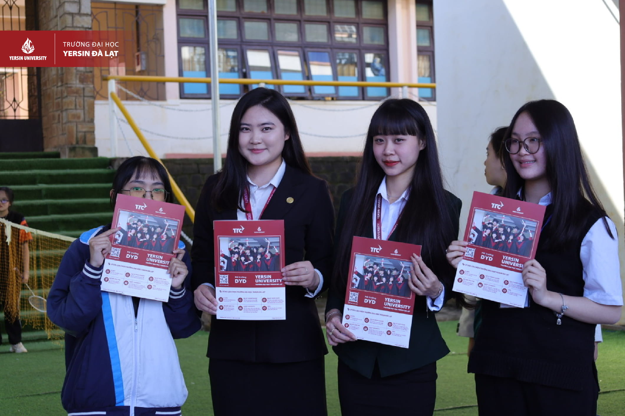 #Hot: YersinUni đồng hành cùng 2k8 Lâm Đồng “chọn ngành – chọn nghề”