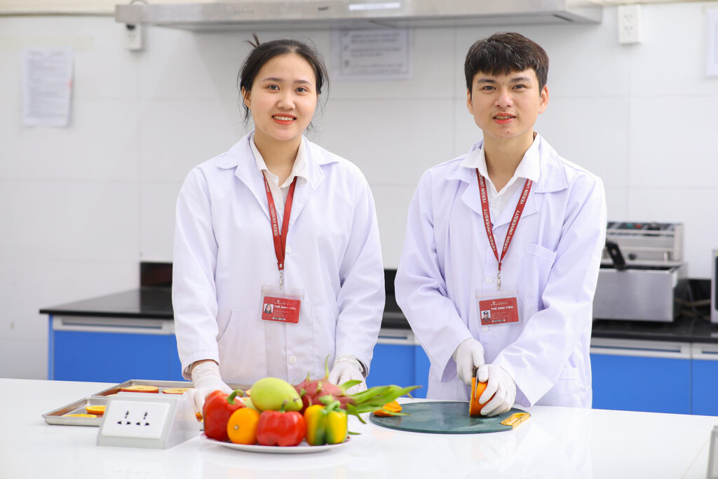 Ngành Công nghệ thực phẩm phù hợp với ai? Những tố chất cần có?