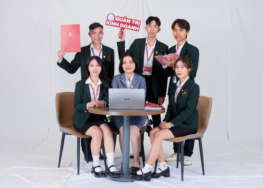 Ngành quản trị kinh doanh học trường nào tốt?