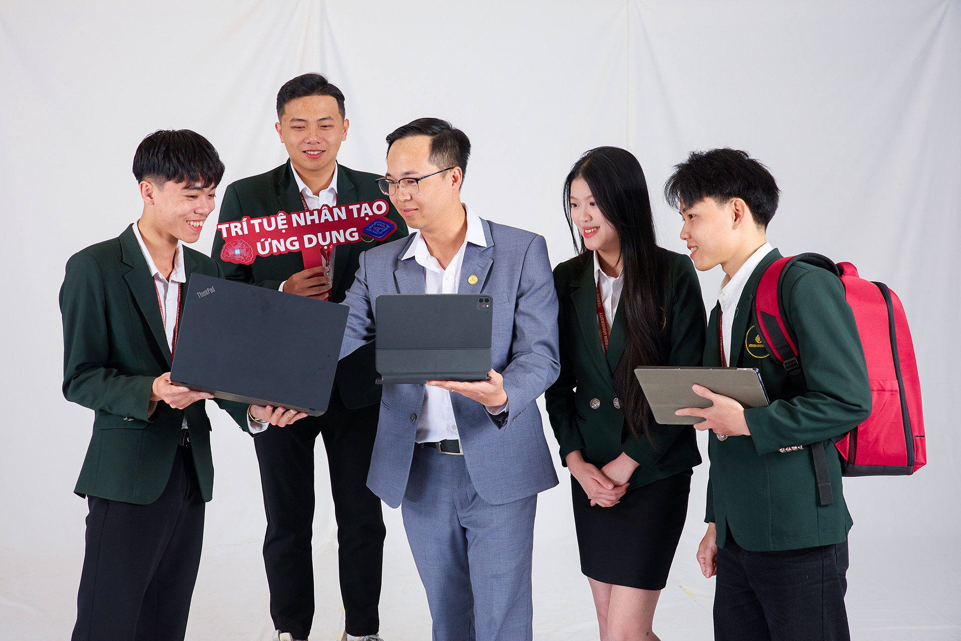 NGÀNH TRÍ TUỆ NHÂN TẠO ỨNG DỤNG HỌC RA LÀM GÌ? LƯƠNG BAO NHIÊU? CÓ DỄ XIN VIỆC KHÔNG? 