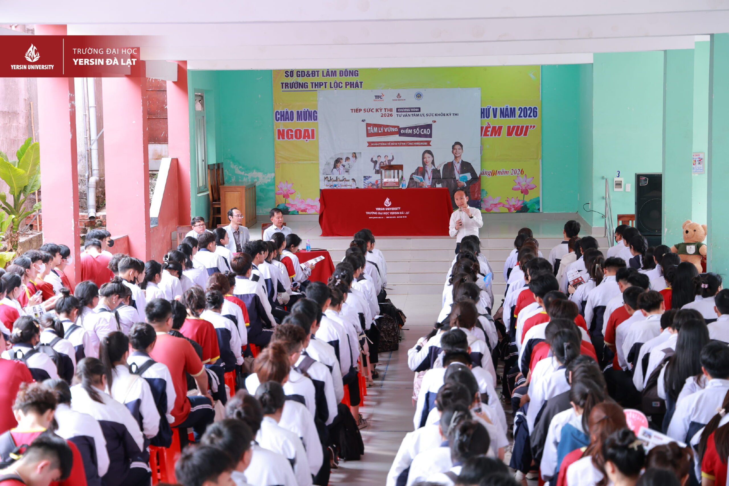 YersinUni tiếp sức cho học sinh THPT tỉnh Lâm Đồng vững bước về đích