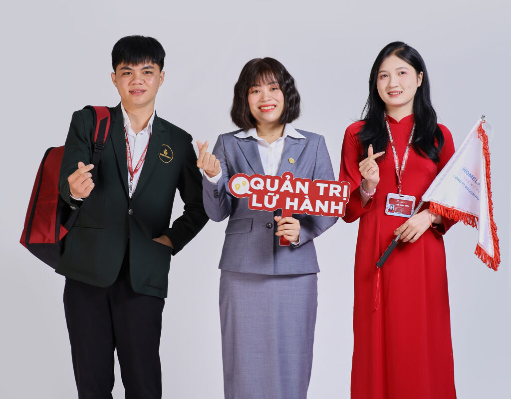 Học ngành Quản trị Dịch vụ Du lịch và Lữ hành có cần giỏi tiếng Anh không?