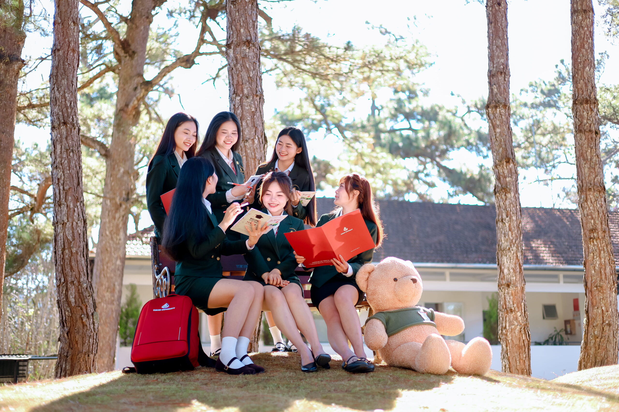 YersinUni sẵn sàng đón thí sinh 2k8 và phụ huynh đến đăng ký xét tuyển, trải nghiệm môi trường học tập