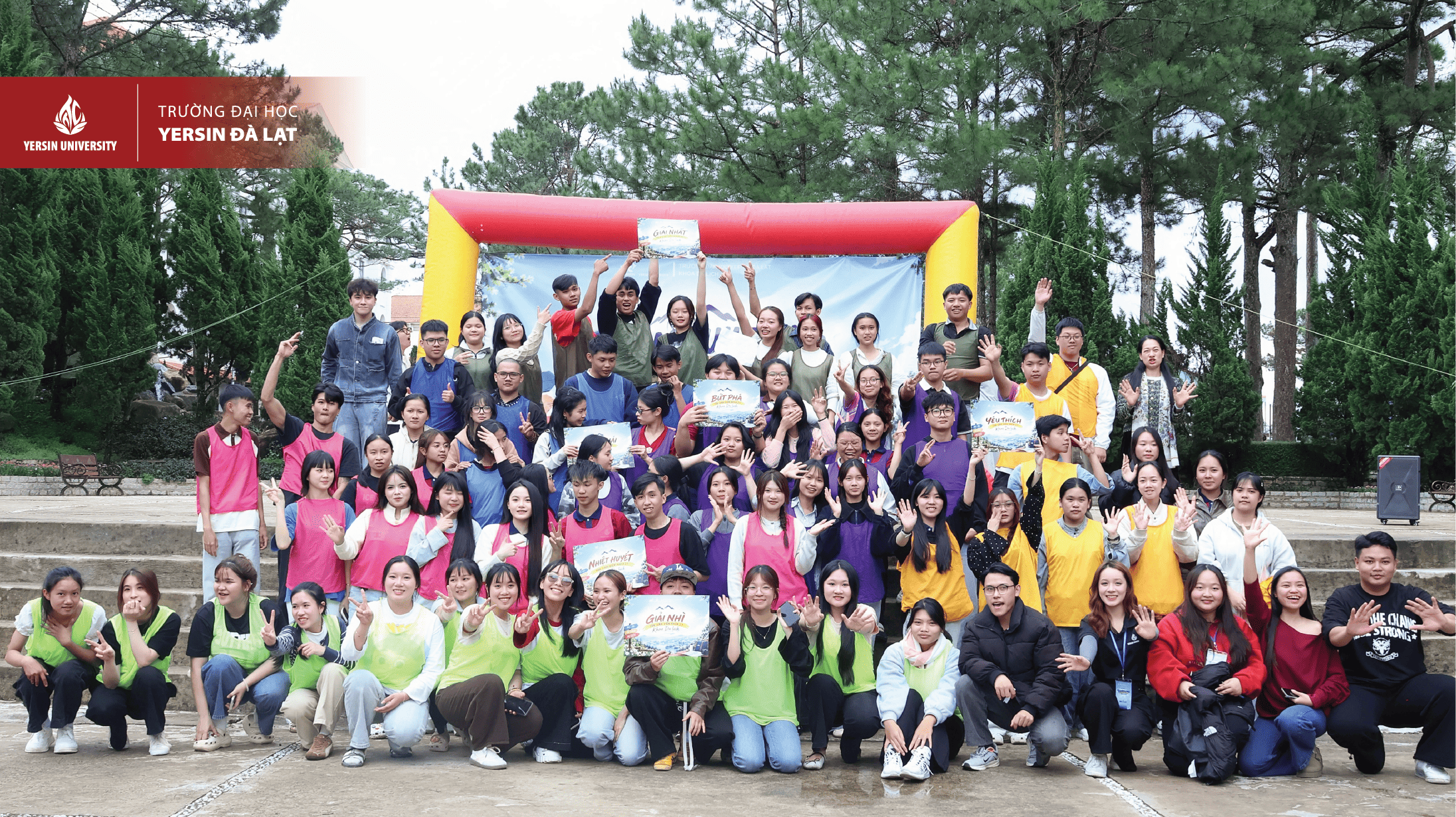 Khoa Du lịch chào đón “Út cưng” với hoạt động Teambuilding sôi nổi