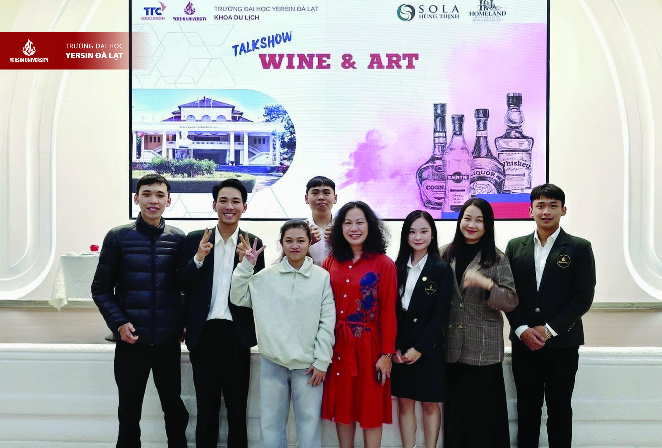 Talkshow “Wine & Art” – Khám phá nghề Sommelier cùng  Khoa Du Lịch